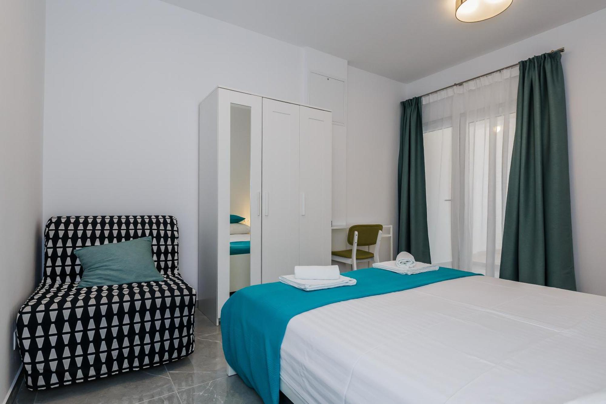 Apartmani Ujakovic Kaštela Exteriör bild